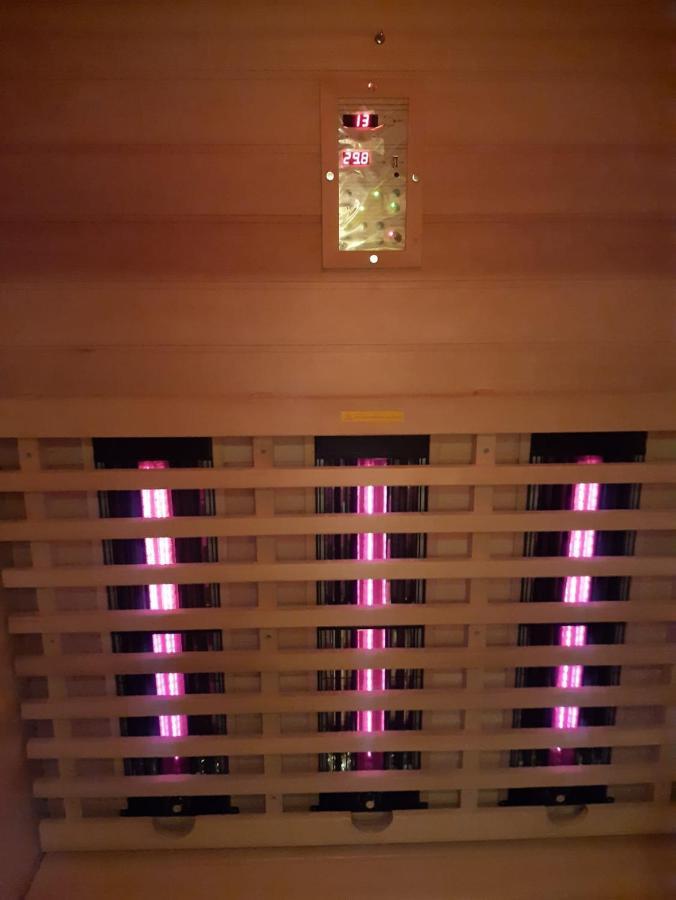 B&B Droom In De Polder -De Salon- Luxe Appartement Met Prive-Sauna Arnemuiden Exterior foto